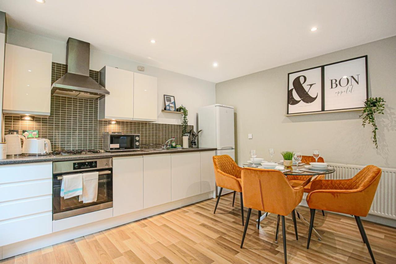 Campbell Park Apartment - City Centre - Free Parking, Balcony, Super-Fast Wifi And Smart Tv With Netflix By Yoko Property Milton Keynes Dış mekan fotoğraf