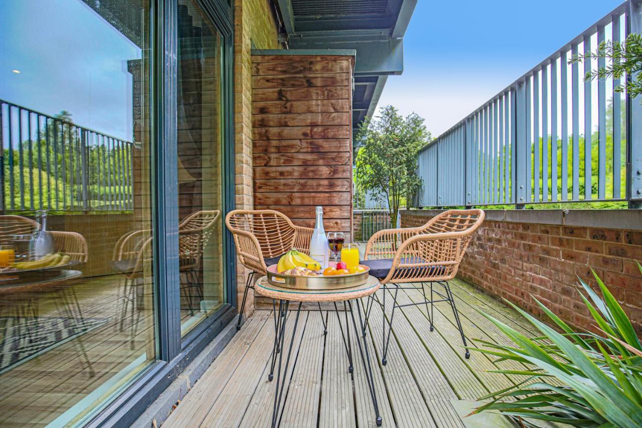 Campbell Park Apartment - City Centre - Free Parking, Balcony, Super-Fast Wifi And Smart Tv With Netflix By Yoko Property Milton Keynes Dış mekan fotoğraf