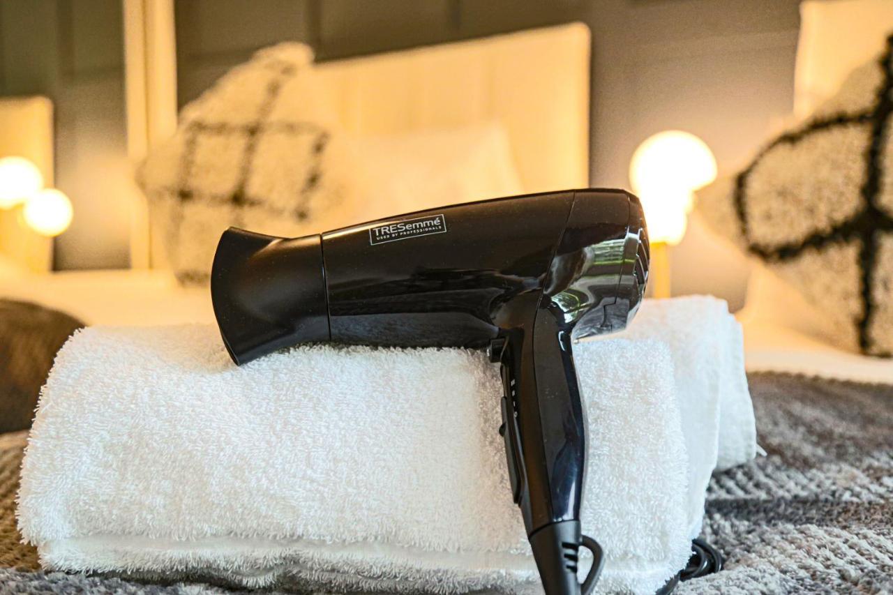 Campbell Park Apartment - City Centre - Free Parking, Balcony, Super-Fast Wifi And Smart Tv With Netflix By Yoko Property Milton Keynes Dış mekan fotoğraf