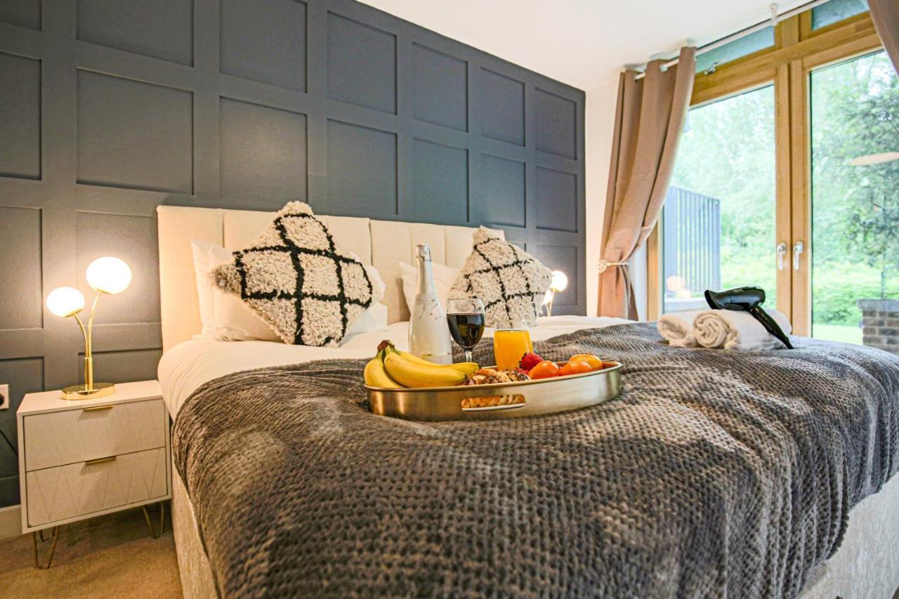 Campbell Park Apartment - City Centre - Free Parking, Balcony, Super-Fast Wifi And Smart Tv With Netflix By Yoko Property Milton Keynes Dış mekan fotoğraf